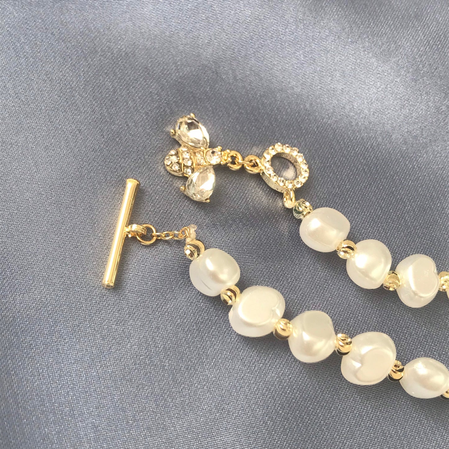 Faux Pearl Bee Bracelet - Pearl Jewellery,Bead Bracelets In The UK,Beaded Bracelet,Classy Bracelet,Cute Bracelet,Bee Jewelley,Bumble Bee