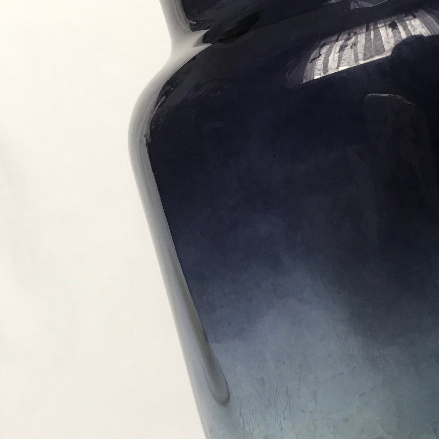 Textured Navy Blue Ombre Glass Vase - Decorative Bottle, Cracked Glass Effect, Gift, Glassware, Flower Arranging, Homeware,Flowers,Geometric