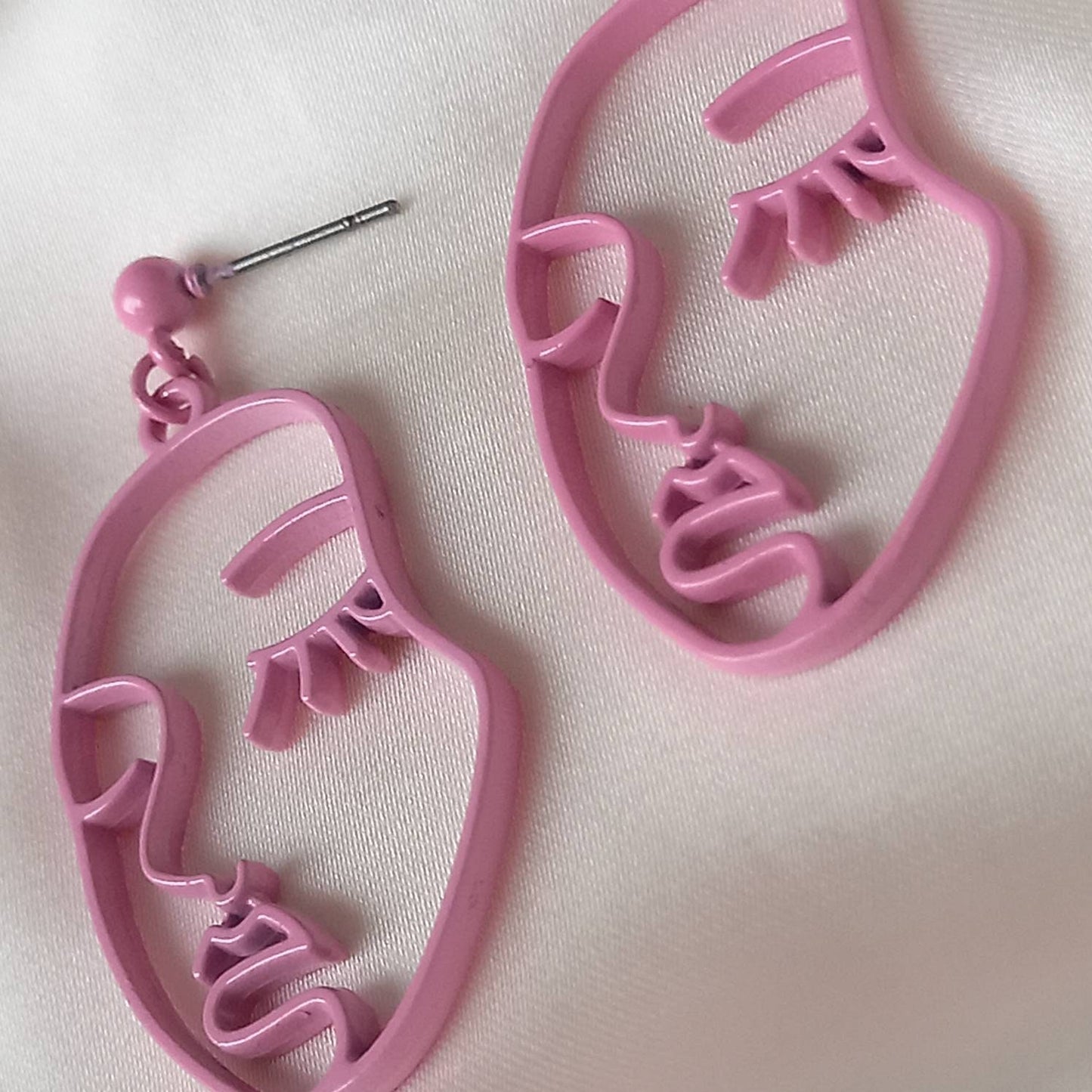 Pink Hollow Out Face Charm Drop Earrings - Feminist Earrings, Abstract Face Earrings, High Polished, Hanging Jewellery, Pink Accessories