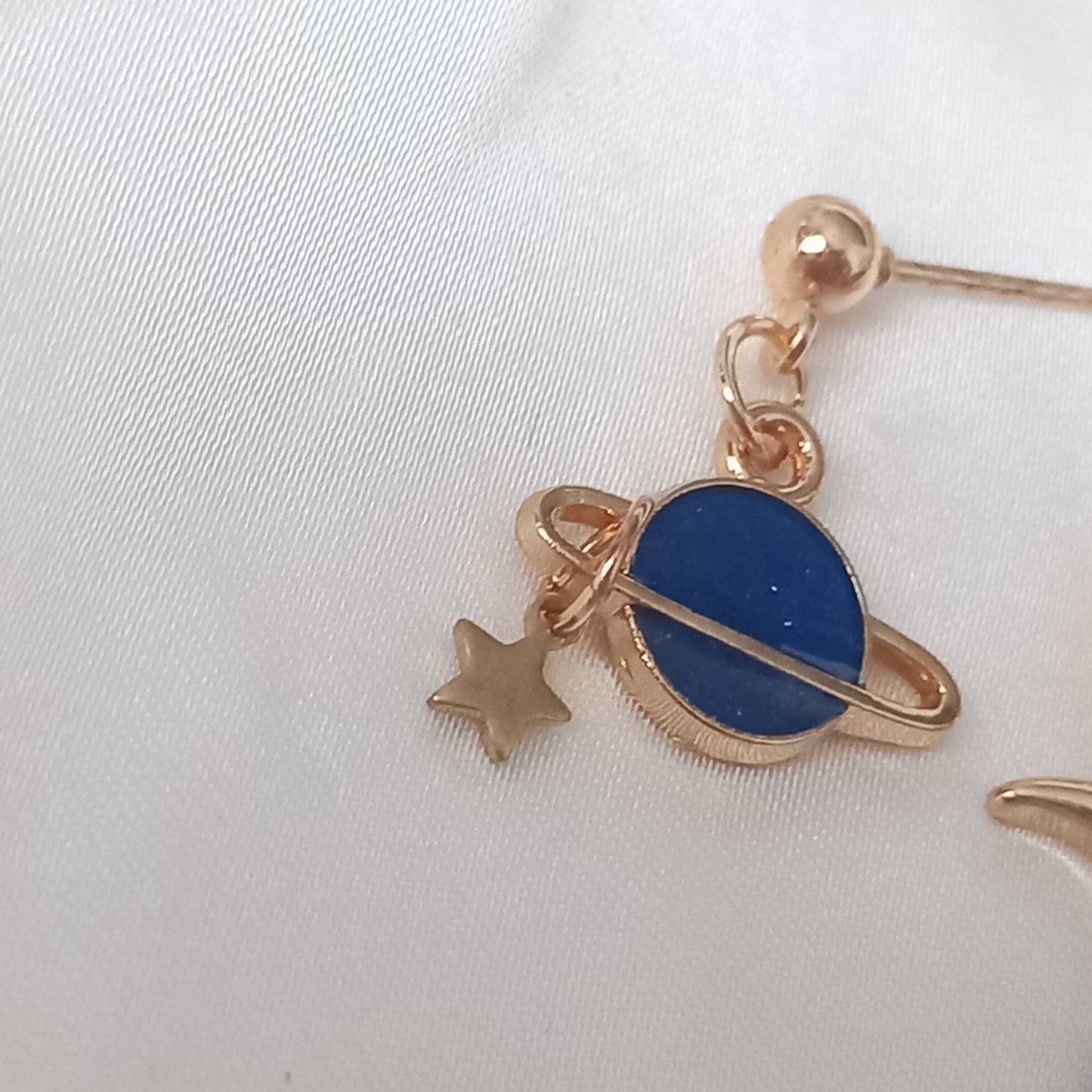 Astronaut Moon and Planet Stud Earrings -Cute Earrings, Space Earrings, Space Jewellery, Unique Earrings,Space Lover Gift,Unique Accessories