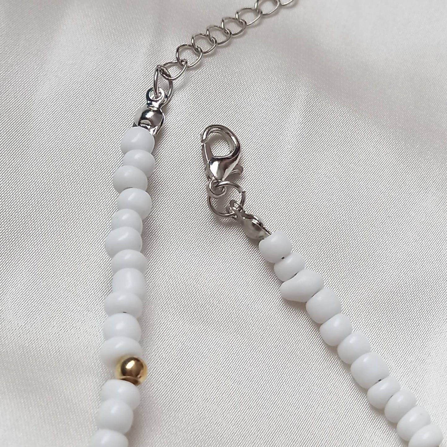 Faux Pearl & Shell Choker Necklace