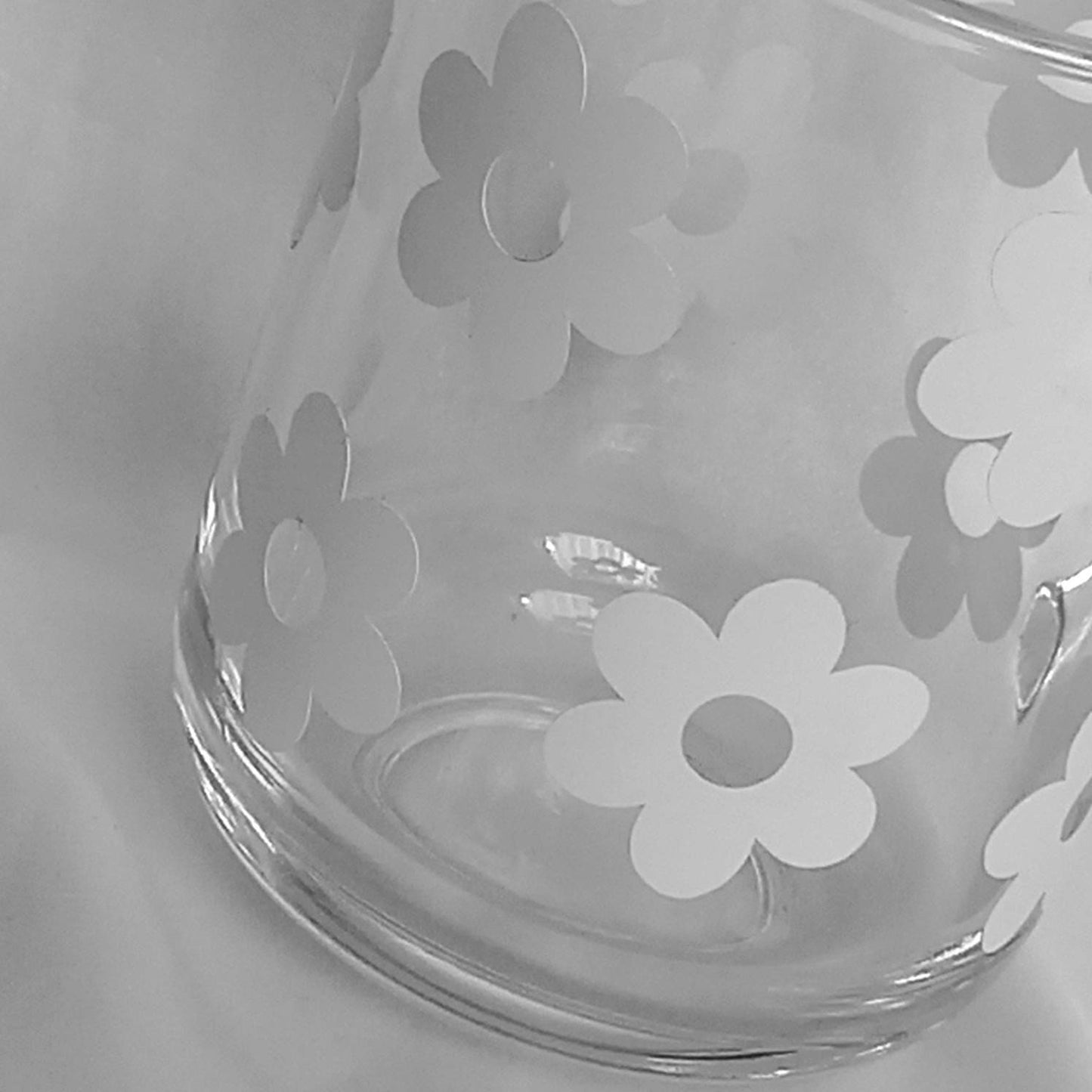 White Retro Flower Glass Mug - Flower Mug, Floral Mug, 70's Mug, 70's Style Design, Vintage Style Mug, Retro Mug, Funky Mug, Clear Mug