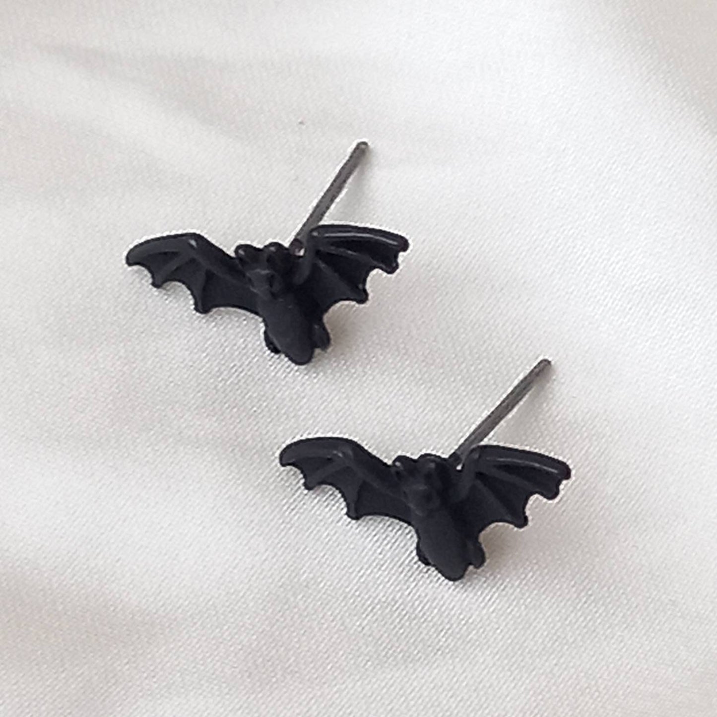 Small Black Bat Earrings - Bat Jewellery,Halloween Jewellery,Halloween Costumes,Halloween Accessories,Halloween Outfit,Earrings In The UK