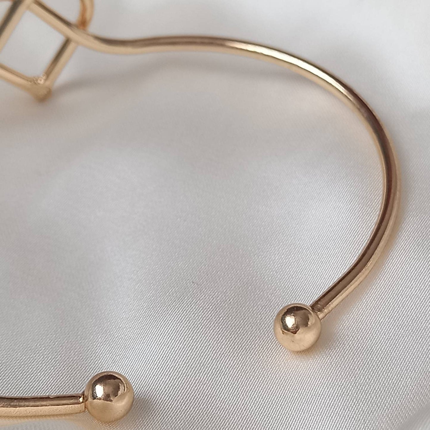 Gold Heart Knot Bangle Bracelet - Gold Jewellery, Accessories, Gold Bangle, Bangle Jewellery, Minimal Bangle Bracelet, Gift For Her, Modern