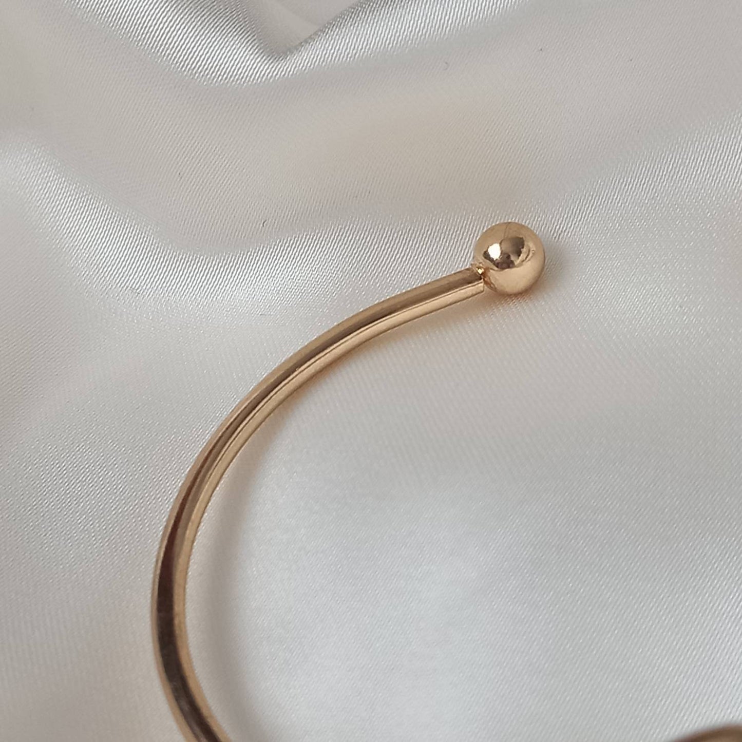 Gold Heart Knot Bangle Bracelet - Gold Jewellery, Accessories, Gold Bangle, Bangle Jewellery, Minimal Bangle Bracelet, Gift For Her, Modern