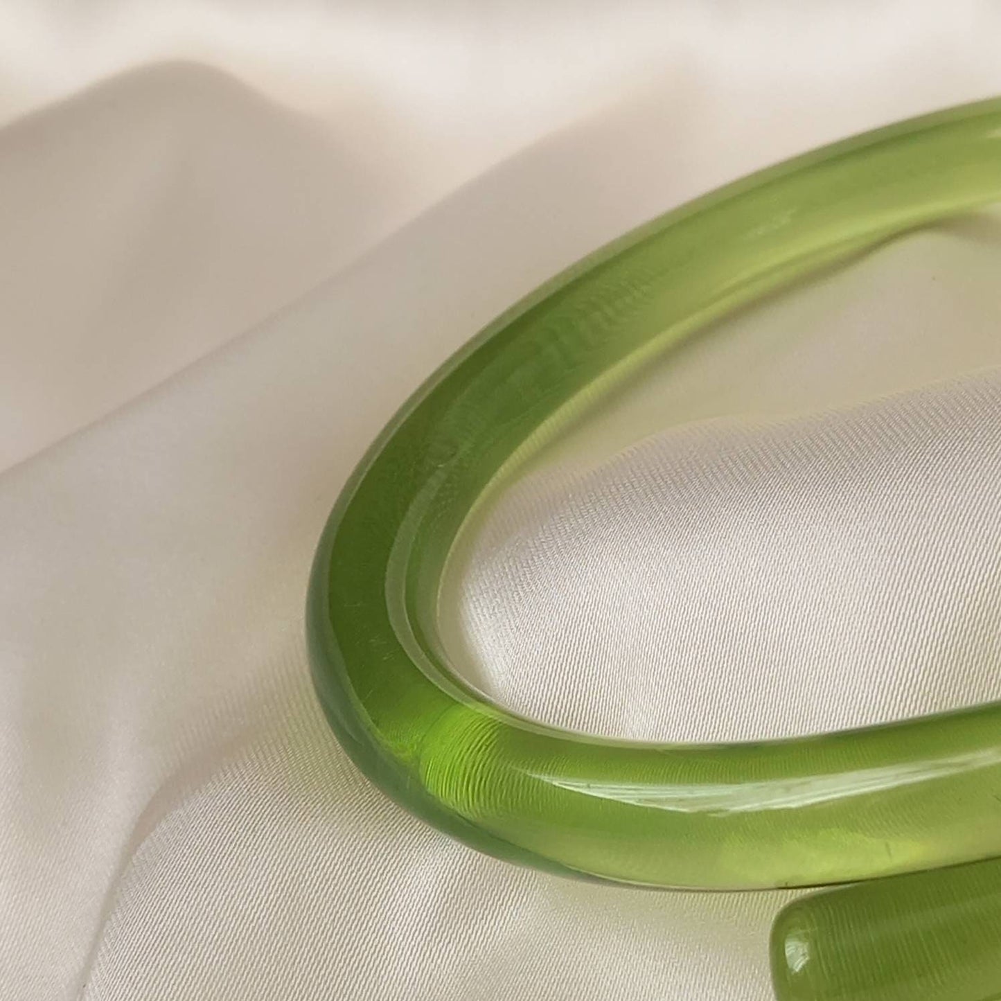 Chunky Green Resin Bracelet - Chunky Bracelet, Resin Bracelet, Emerald Green Bracelet, Thick Bracelet, Chunky jewellery, Resin Jewellery