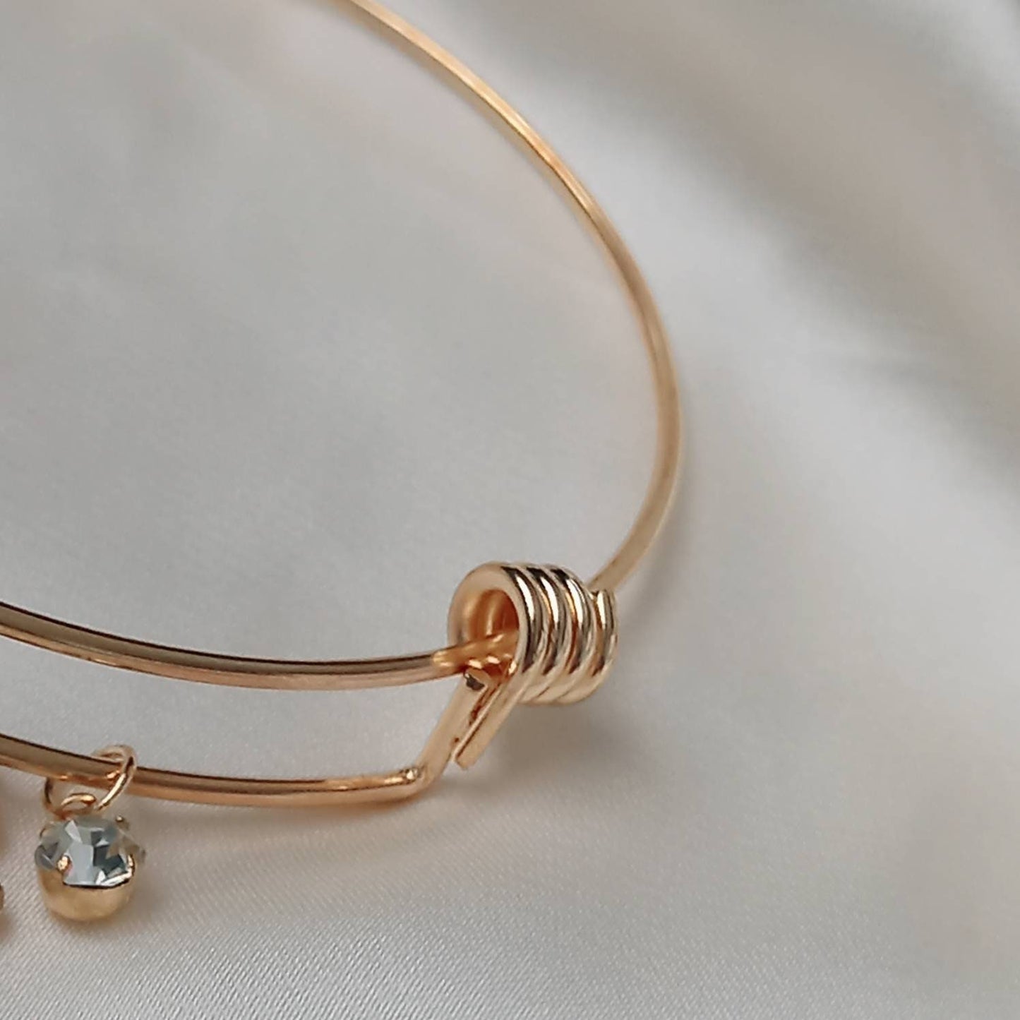 Gold Pearl Bee Bracelet - Pearl Jewellery, Accessories, Bee Bracelet, Bead Bracelet, Classy Bracelet, Cute Bracelet, Bee Jewelley,Bumble Bee