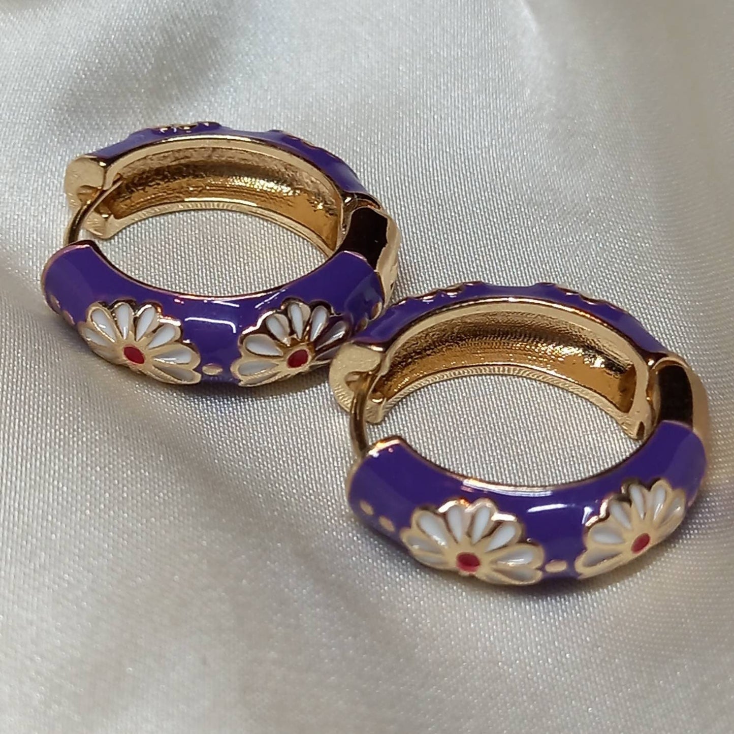 Purple Flower Hoop Earrings - Hanging Jewellery,Accessories,Flower Earrings,Flower Jewlellery,Vintage Style Earrings,White Flower Earrings