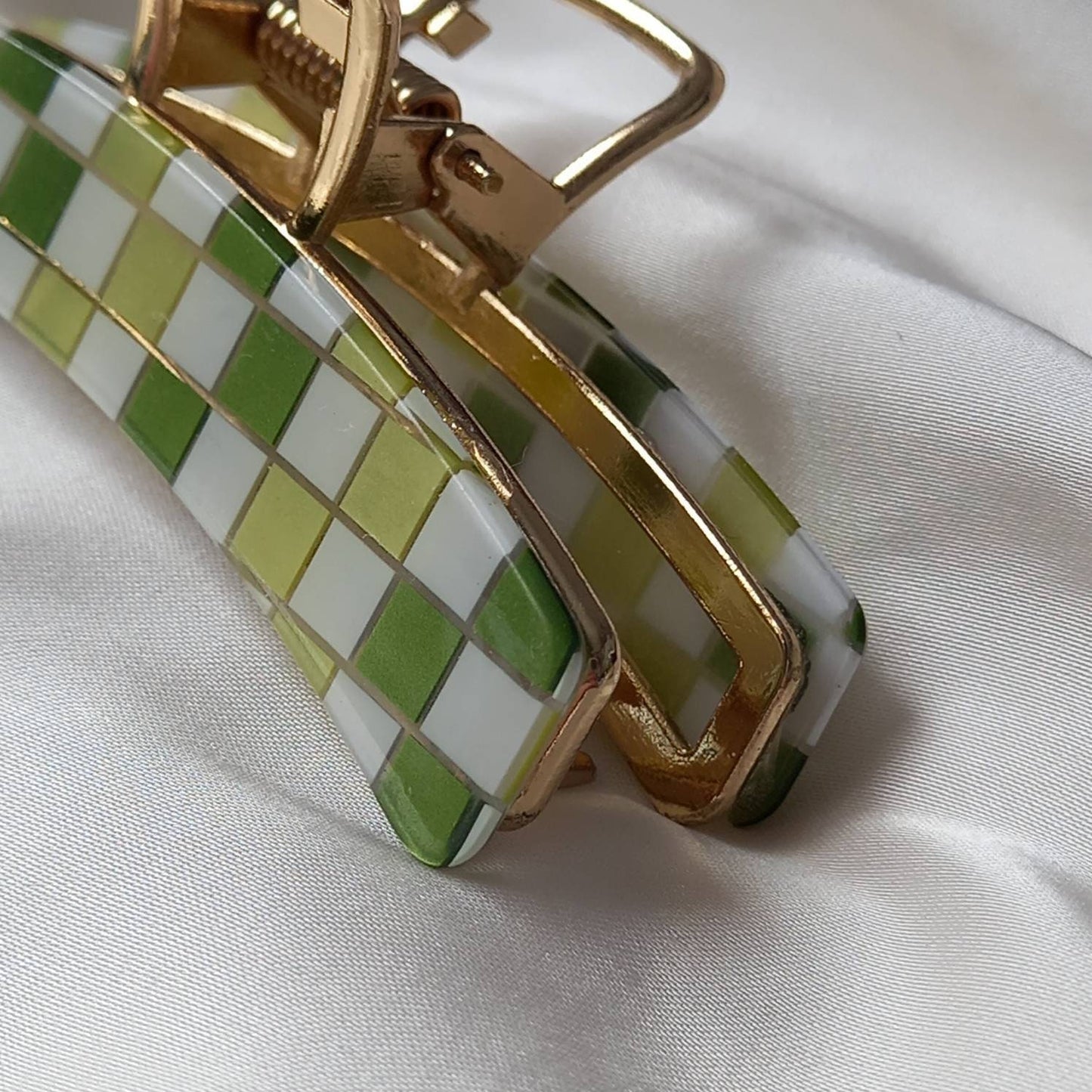 Green & White Retro Hair Clip - Green Hair Clip, Funky Hair Clip, 70's Accessories, Vintage Style Hair Clip, Green Hair Claw,White Hair Clip