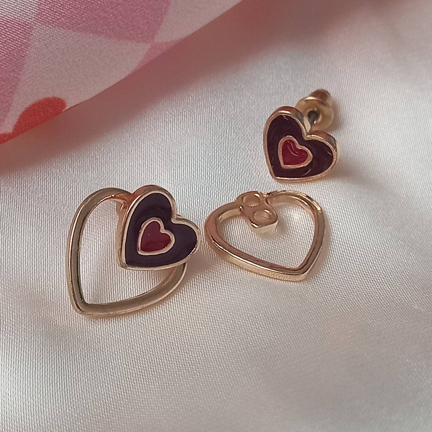 Brown & Gold Retro Heart Stud Earrings - Brown Heart Earrings, 70's Style Earrings, Vintage Style, Brown Jewellery, Gold Earrings In The Uk