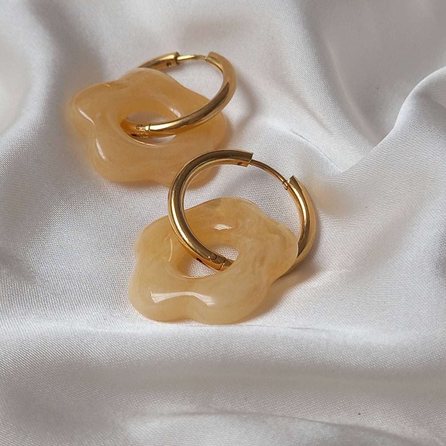 Gold Retro Flower Hoop Earrings - 70's Style Earrings, Small Gold Hoops, Vintage Style Earrings, Gold Jewellery,Gold Earrings In The UK