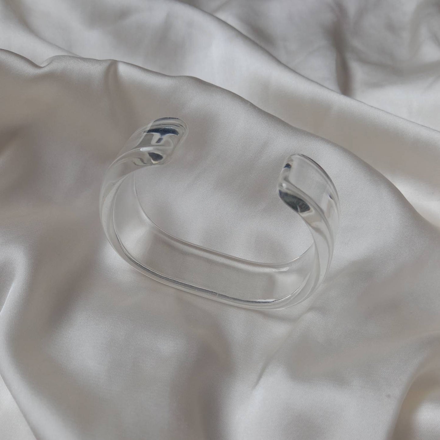 Chunky Clear Resin Bracelet - Chunky Bracelet, Resin Bracelet, Clear Bracelet, Chunky jewellery, Clear Resin Jewellery