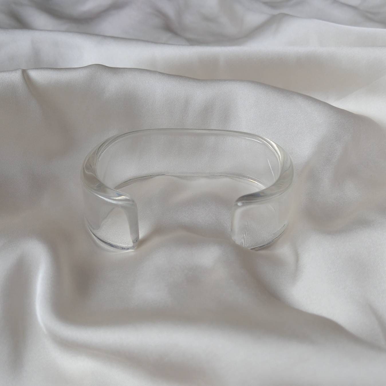 Chunky Clear Resin Bracelet - Chunky Bracelet, Resin Bracelet, Clear Bracelet, Chunky jewellery, Clear Resin Jewellery