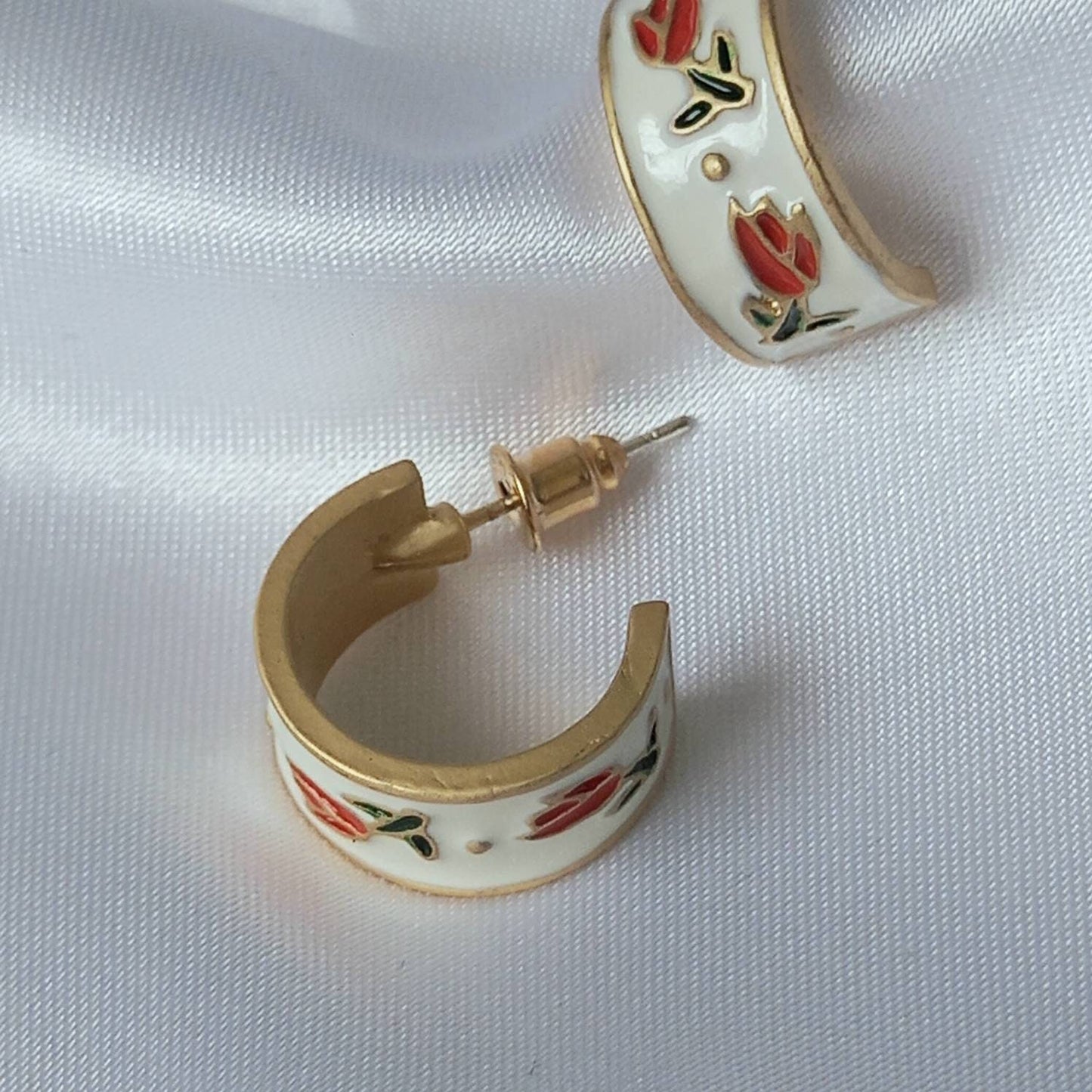 Red Flower Hoop Earrings - Flower EarringsIn The UK,Flower Jewellery In The UK,Vintage Style Earrings,Tulip Earrings,Tulip Jewellery