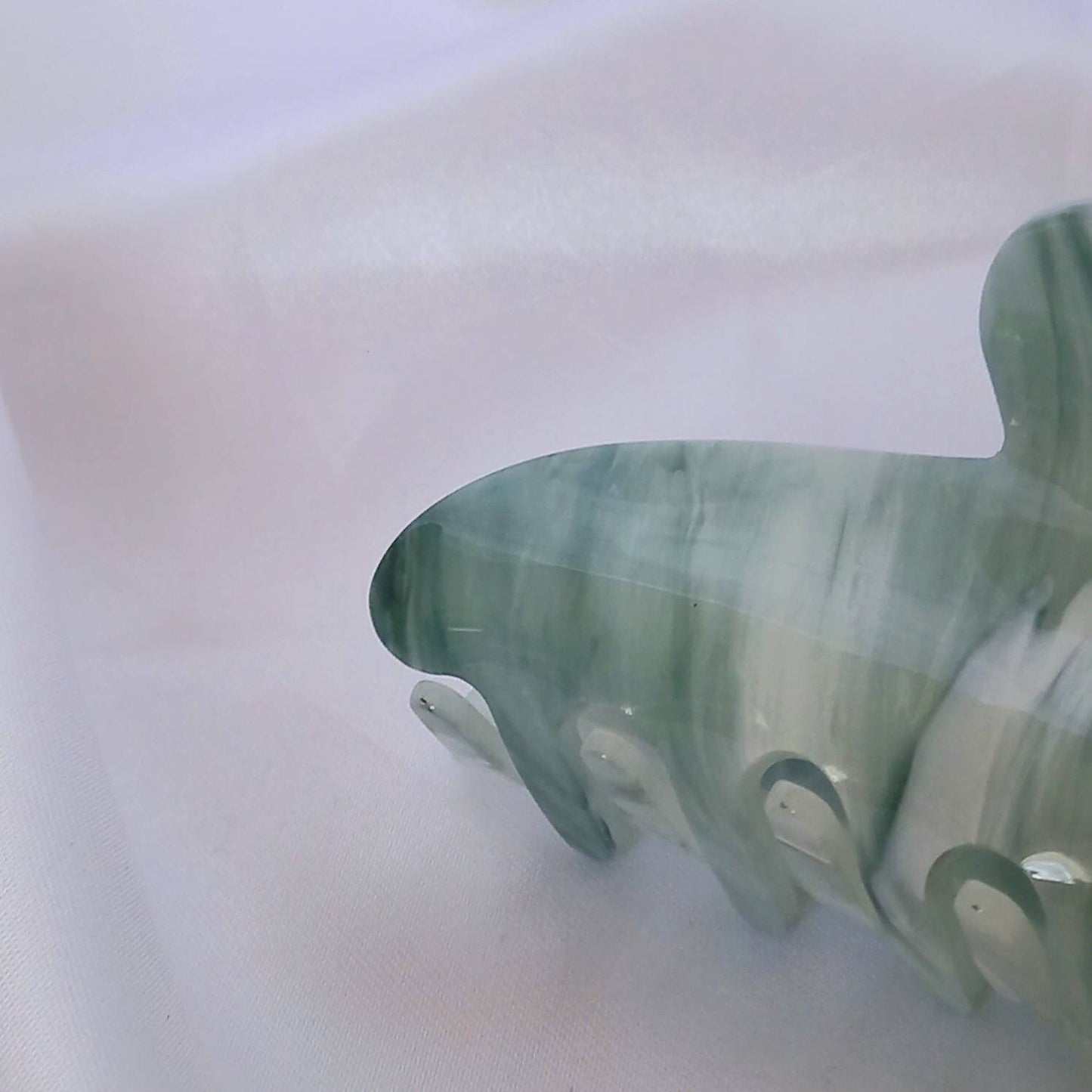 Green Hair Clamp- Hair Clip, Green Hair Accessories, Green Hair Claw, Minimalistic Hair Clips, Funky Hair Clip, Green Hair Clips In The UK