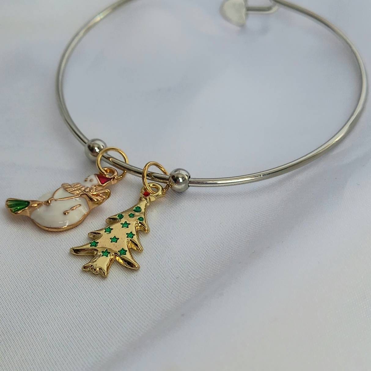Christmas Silver Bangle Bracelet - Christmas Bracelet,Christmas Jewellery In The UK,Silver Bangles In The UK,Silver Bracelet In The UK