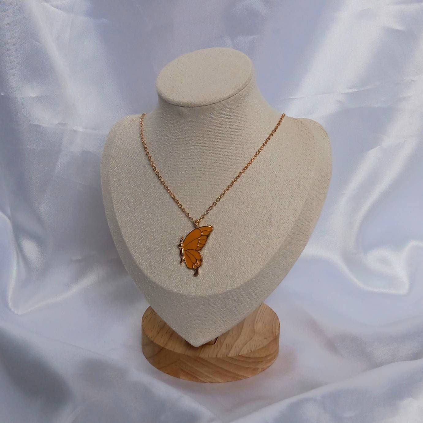 2 Piece Butterfly Friendship Necklace Set - Bestie Necklace,Matching Necklaces,2 Best Friends Necklace,Novelty Friendship Necklace Set,Gift