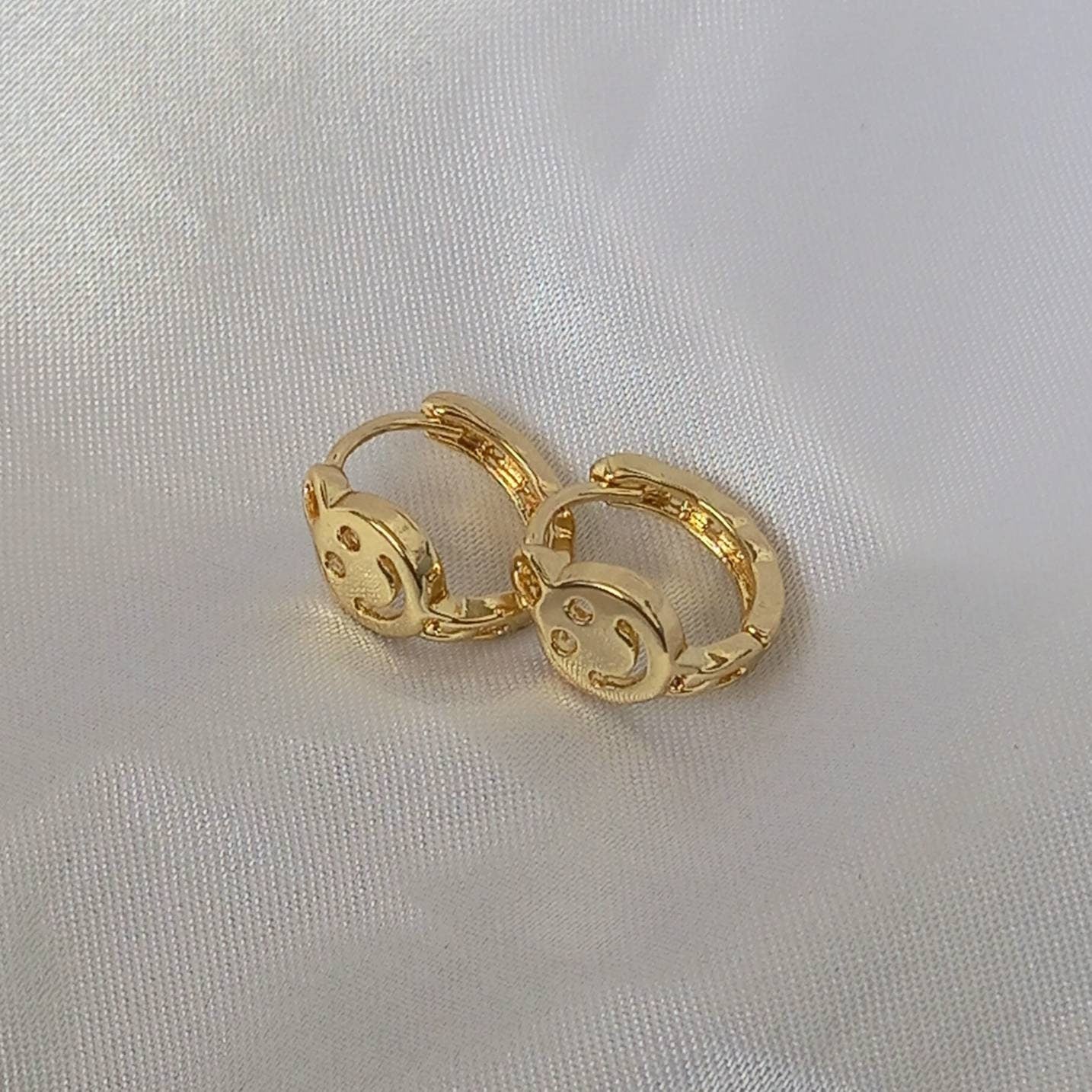 Gold Retro Face Hoop Earrings - Smiley Face Earrings In The UK,Small Gold Hoops,Gold Jewellery In The UK,Gold Earrings In The UK,Retro Hoops