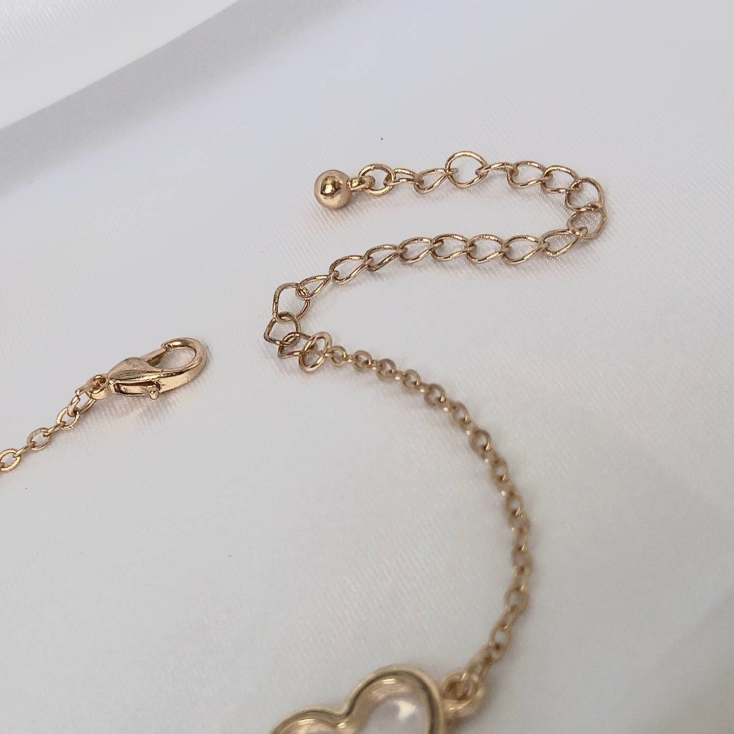 Gold & Green Heart Bracelet - Gold Jewellery In The UK,Gold Bracelets In The UK,Green Heart Bracelet,Heart Jewellery,Gold Chain Bracelets