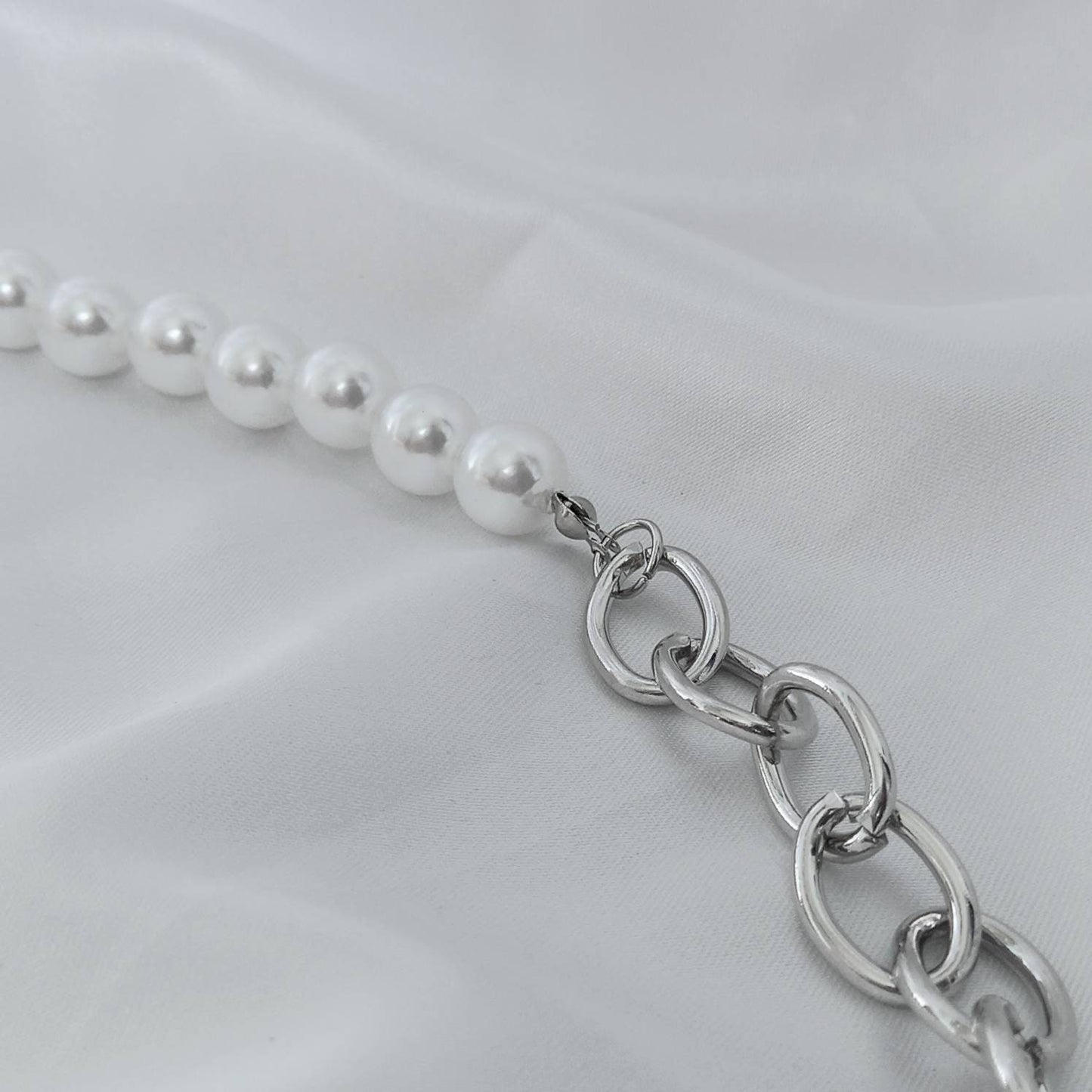 Silver Chain & Pearl Necklace - Faux Pearl Necklaces In The UK,Chunky Necklace,Chunky Jewellery,Silver Jewellery In The UK,Silver Necklaces