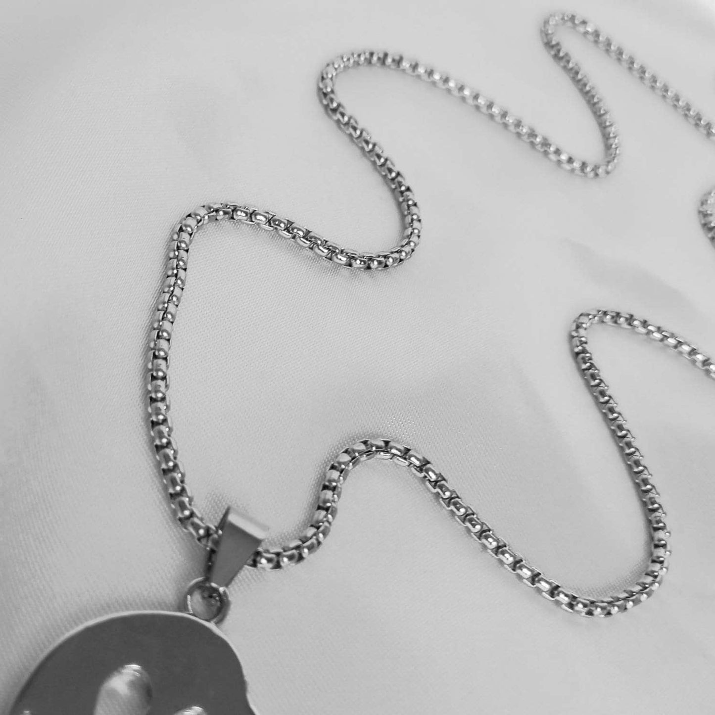 Silver Retro Chain Necklace - Smiley Face Necklaces In The UK,Chunky Silver Necklace,Silver Jewellery In The UK,Retro Chain Necklace