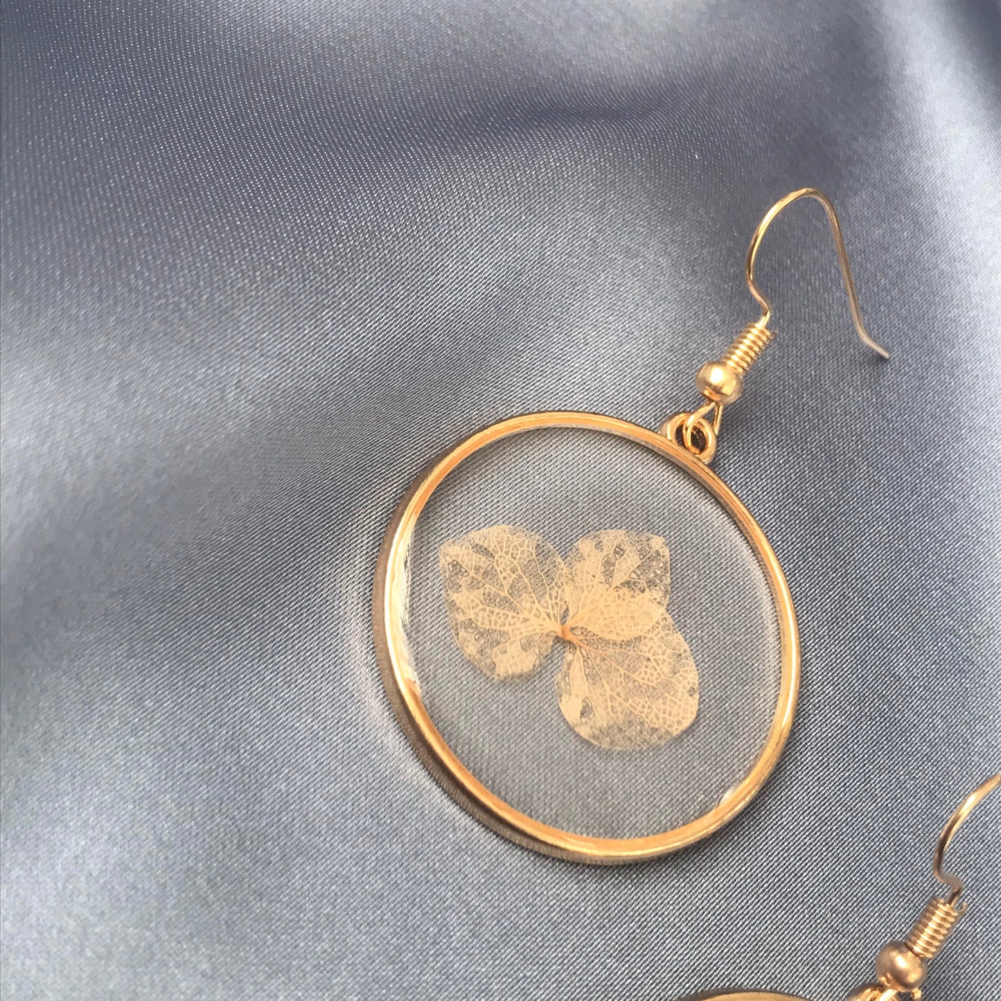 Flower Circle Drop Earrings - Hanging Jewellery, Accessories, Flower Earrings, Flower Jewlellery, White Flower Earrings, Statement Earrings