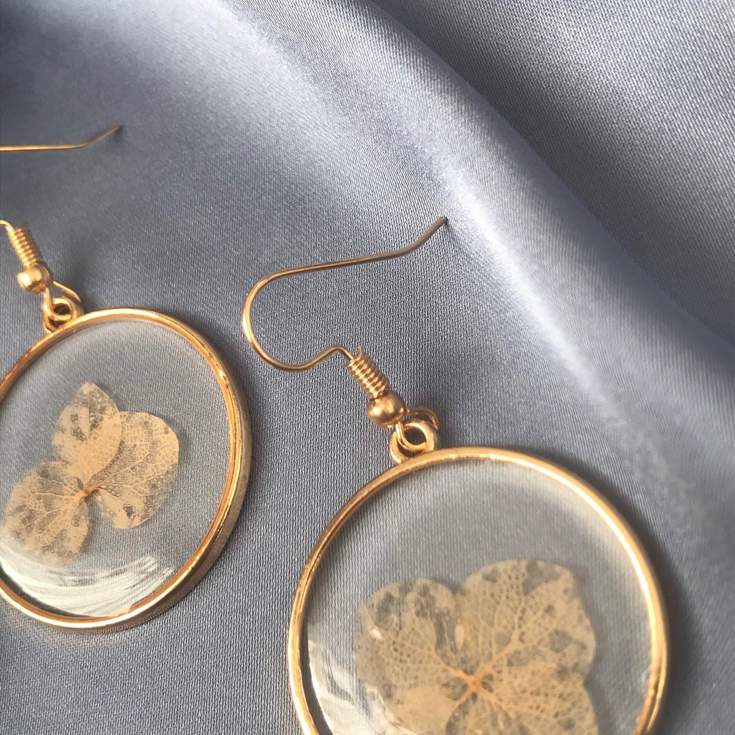 Flower Circle Drop Earrings - Hanging Jewellery, Accessories, Flower Earrings, Flower Jewlellery, White Flower Earrings, Statement Earrings