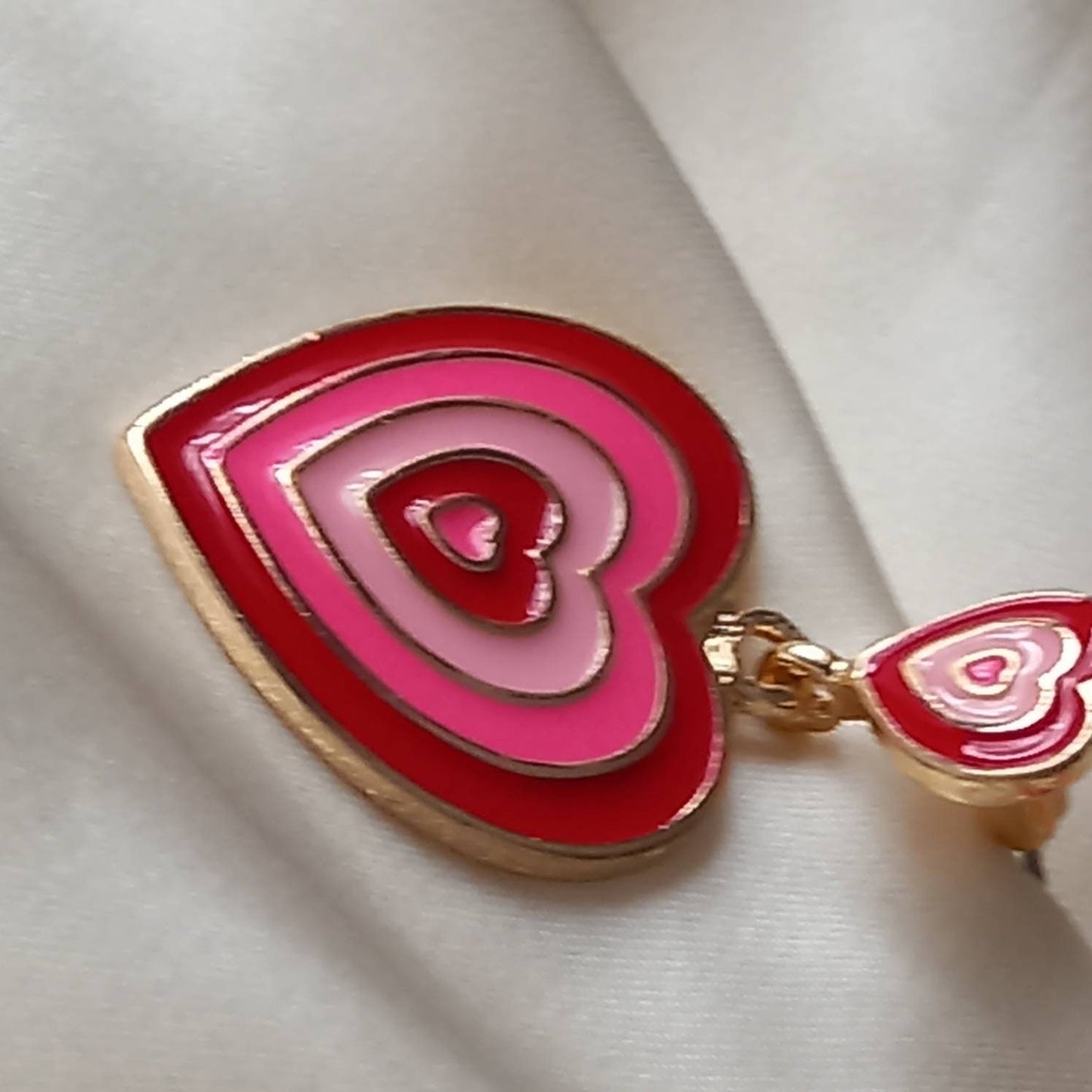 Pink & Gold Retro Heart Drop Earrings -  70's Style Earrings, Vintage Style, Hanging Jewellery,Accessories,Pink Jewellery,Gold Earrings