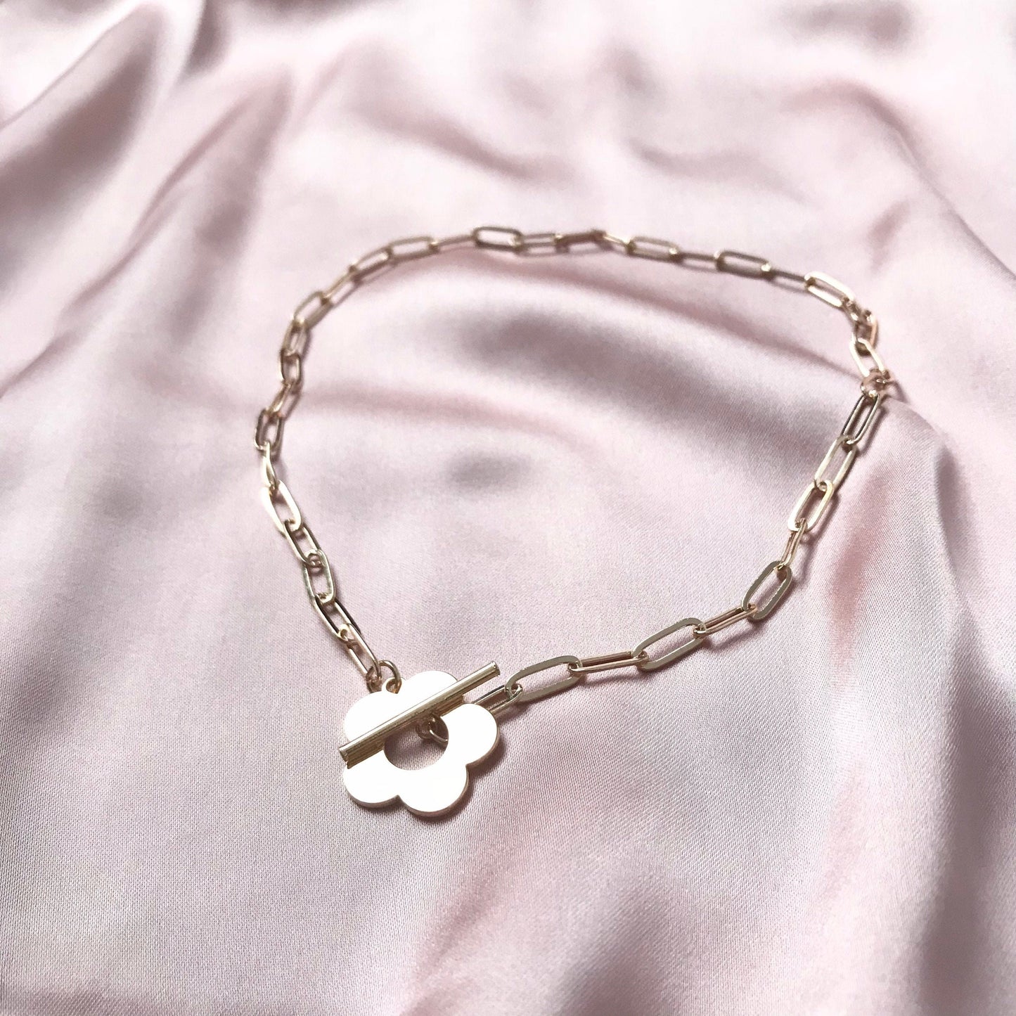 Gold Chain Daisy Necklace - Gold Jewellery, Accessories, Flower Necklace, Chain Necklace, Classy Necklace, Cute Necklace, Daisy Jewelley