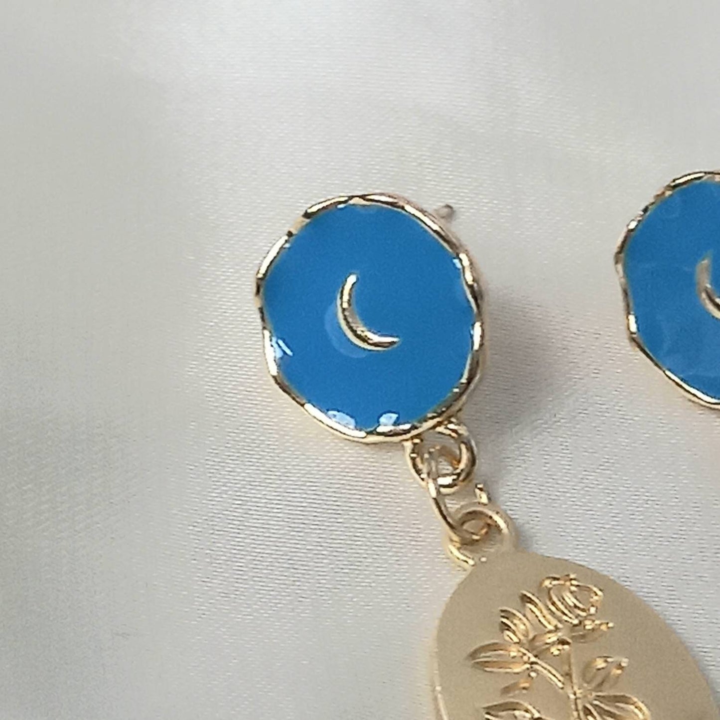 Blue & Gold Flower Drop Earrings -  Blue Earrings, Blue Jewellery, Hanging Jewellery, Gold Accessories, Gold Jewellery, Gold Earrings