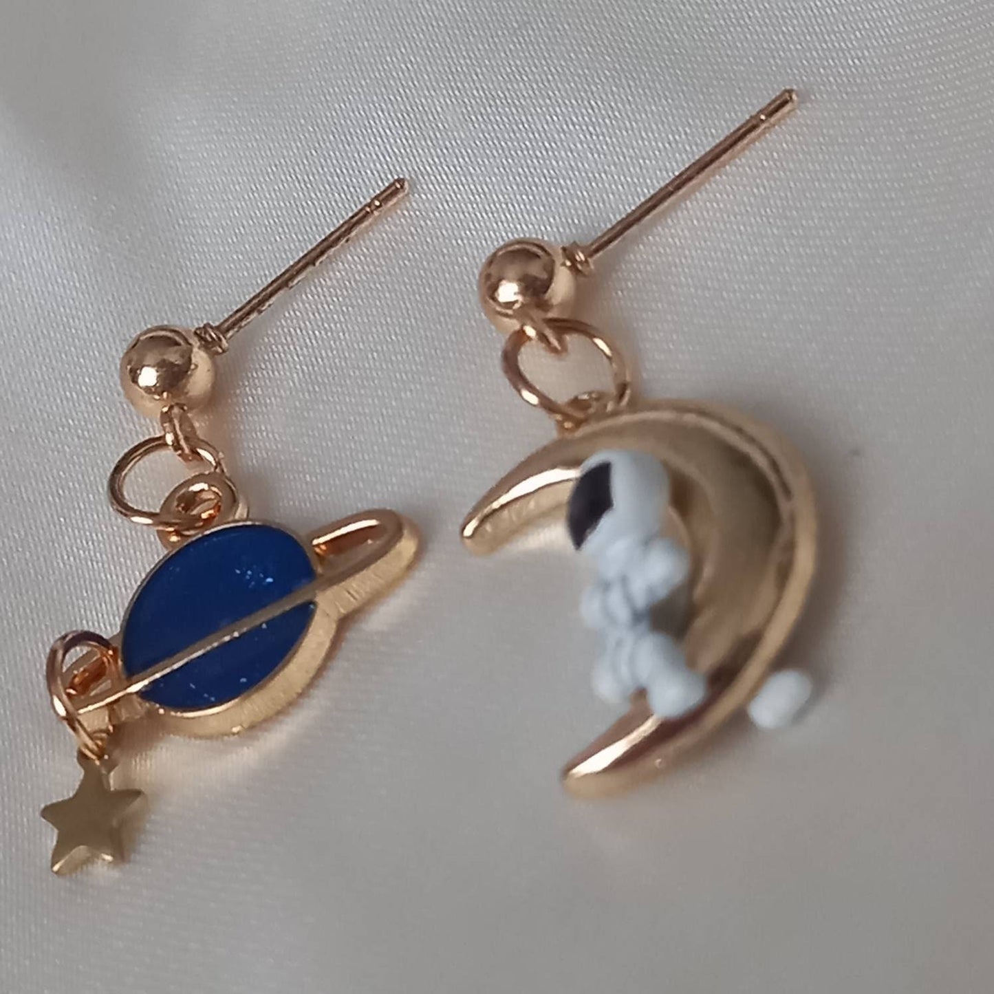 Astronaut Moon and Planet Stud Earrings -Cute Earrings, Space Earrings, Space Jewellery, Unique Earrings,Space Lover Gift,Unique Accessories