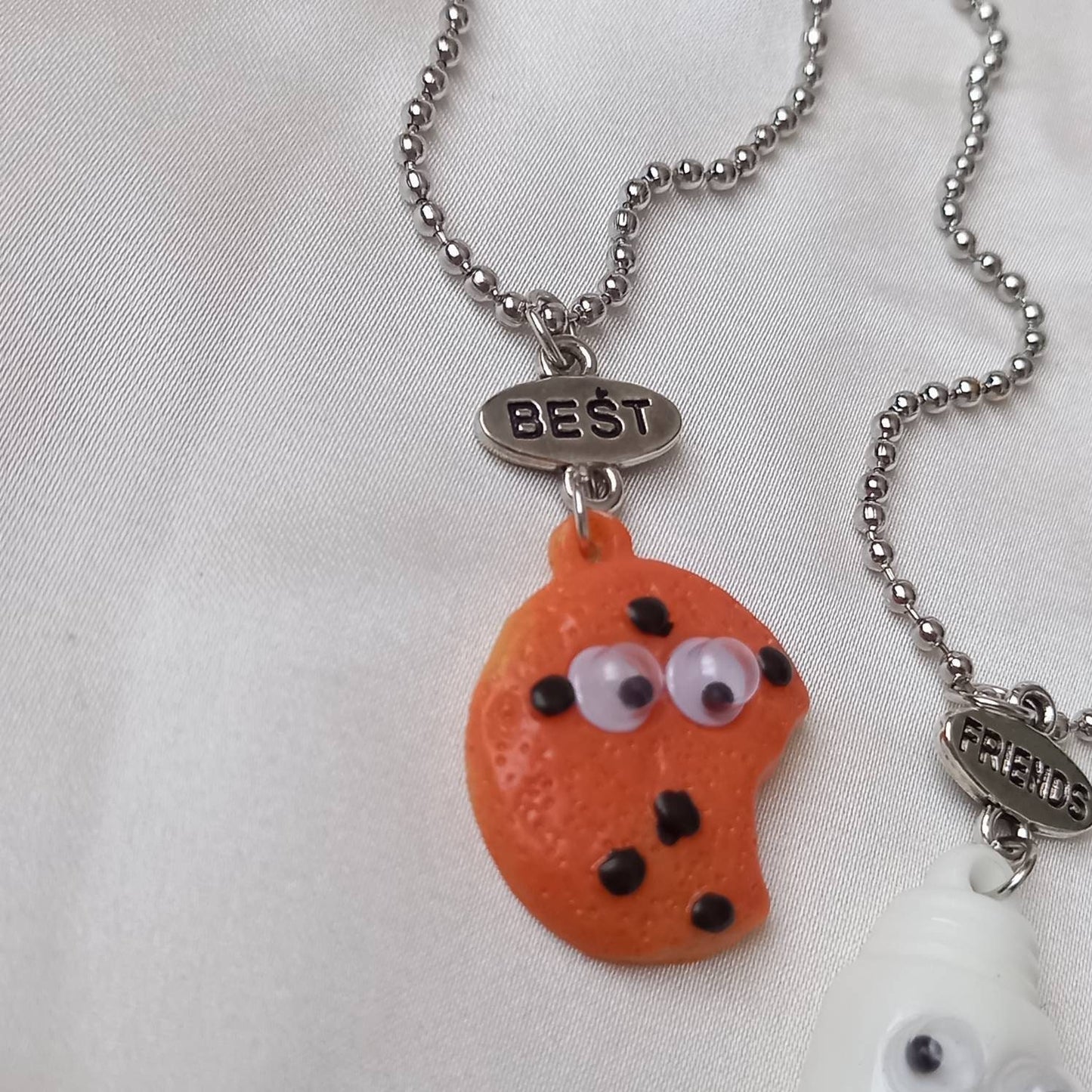 2 Piece Friendship Necklace Set - Bestie Necklace, Matching Necklaces, 2 Best Friends Necklace, Novelty Friendship Necklace Set, Funny Gift