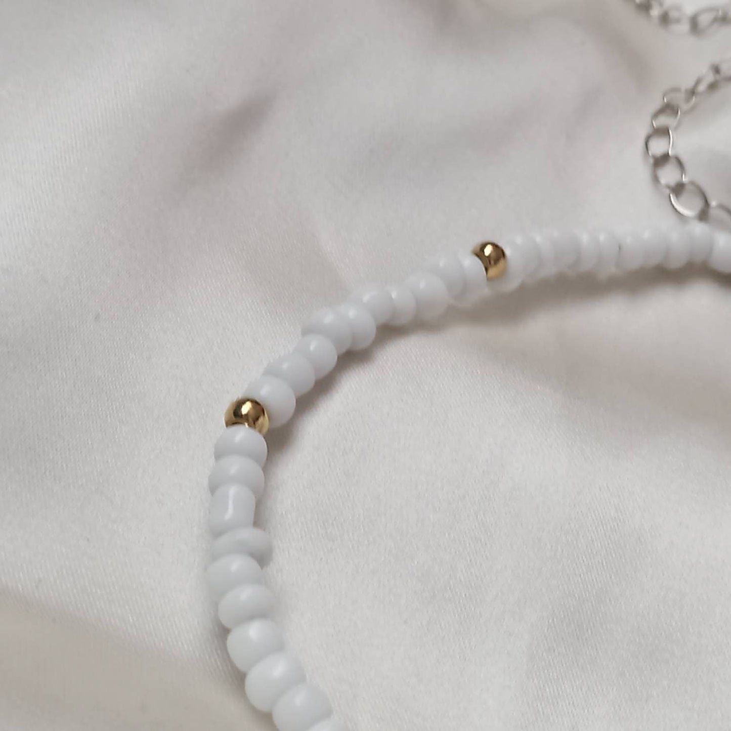 Faux Pearl & Shell Choker Necklace