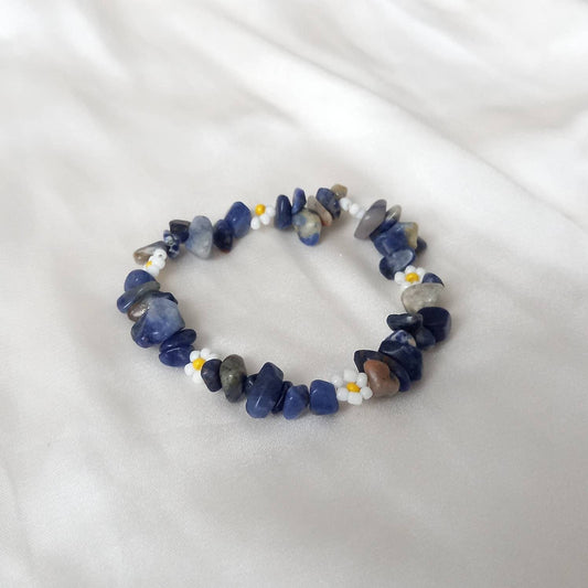 Blue Stone & Daisy Bracelet - Daisy Jewellery, Accessories, Blue Stone Bracelet, White Daisy Bracelet, Chunky Stone Bracelet