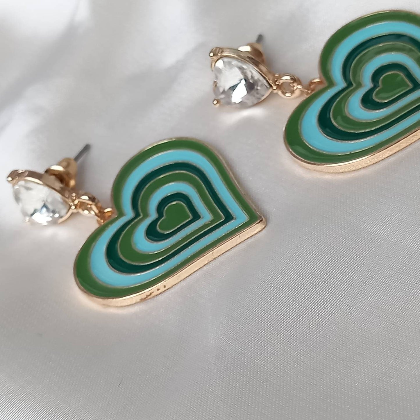 Green & Gold Retro Heart Drop Earrings -  70's Style Earrings, Vintage Style, Hanging Jewellery,Accessories,Green Jewellery,Gold Earrings