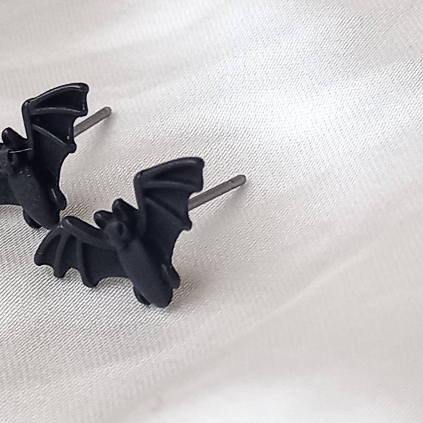 Small Black Bat Earrings - Bat Jewellery,Halloween Jewellery,Halloween Costumes,Halloween Accessories,Halloween Outfit,Earrings In The UK