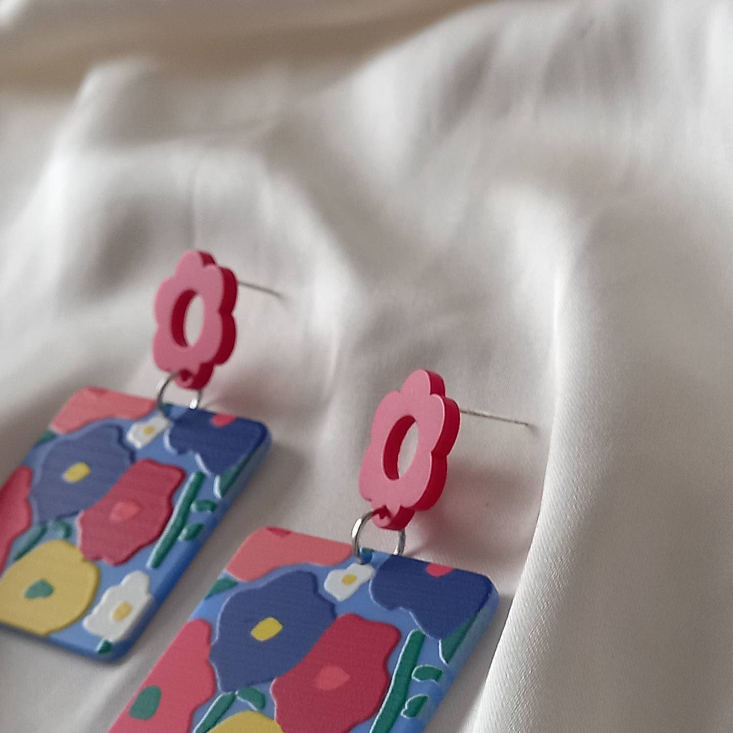 Red & Blue Retro Flower Drop Earrings -  70's Style Earrings, Vintage Style Earrings, Statement Earrings, Retro Earrings, Funky Earrings