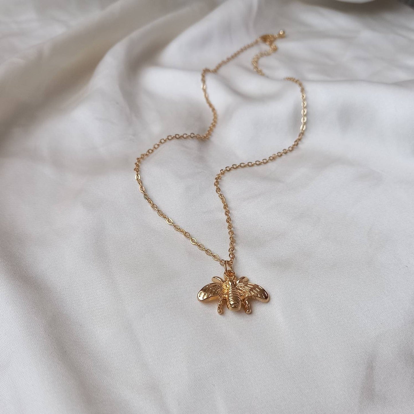 Gold Bumble Bee Necklace - Gold Jewellery, Accessories, Gold Bee Necklace, Bee Jewelley, Gold Necklace, Pendant Necklace, Insect Jewellery