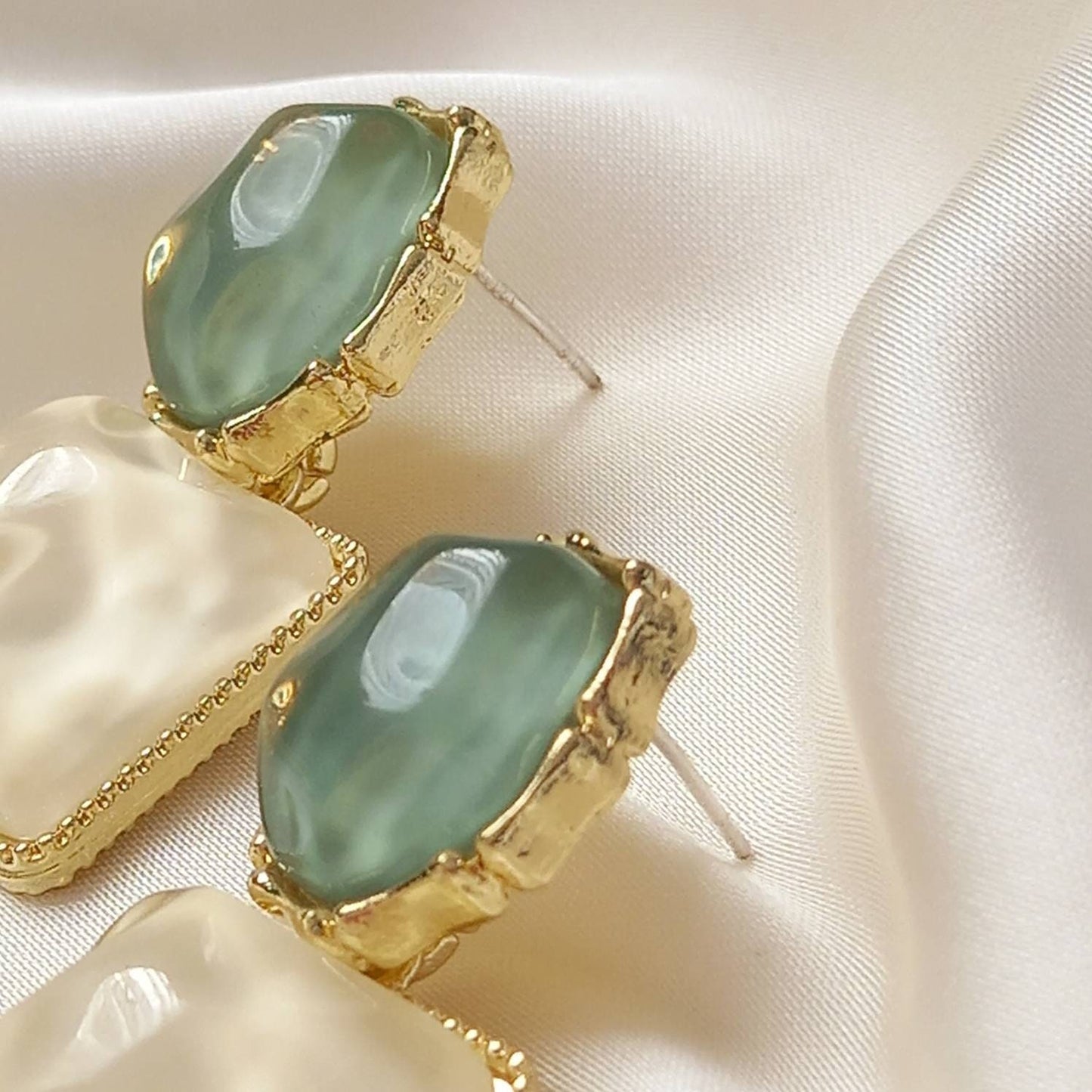 Green and White Resin Drop Earrings -  Hanging Jewellery,Green Earrings,White Earrings,Gold Earrings,Resin Earrings,Chunky Green Earrings