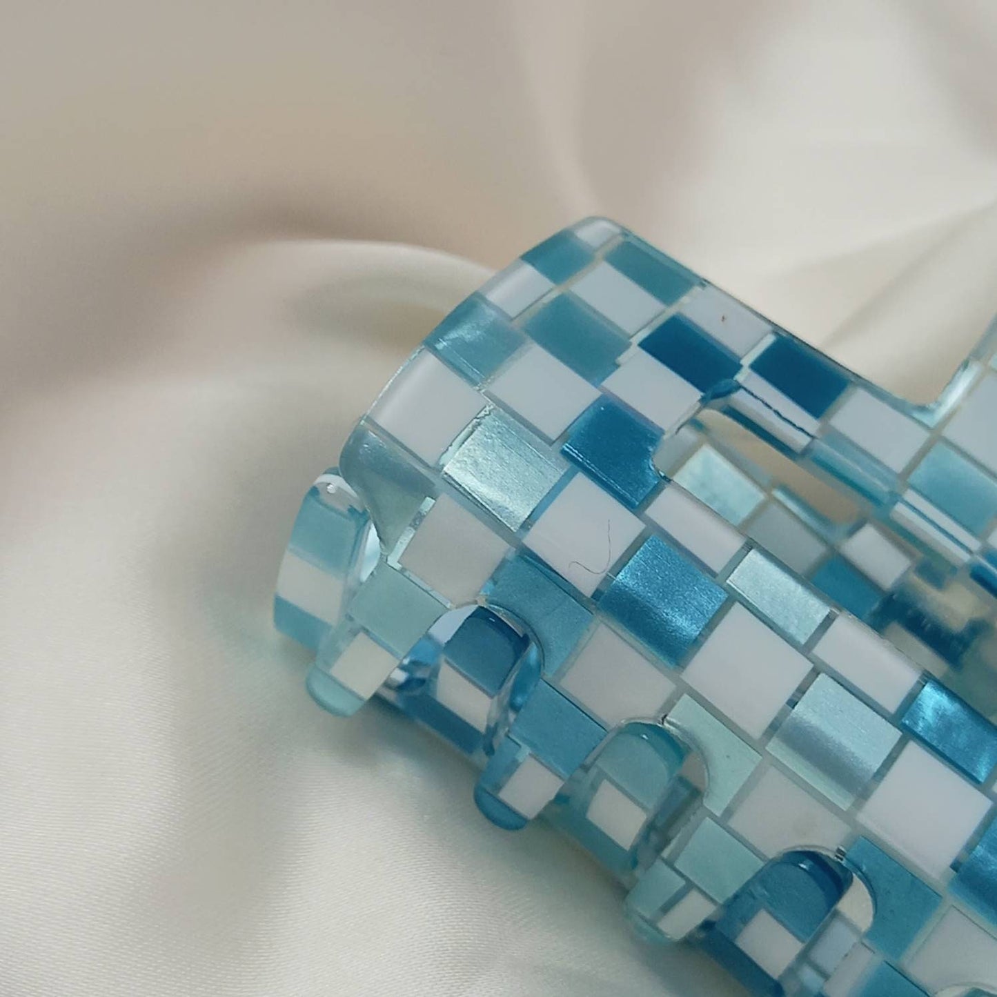 Blue & White Retro Hair Clip - Blue Hair Clip, Funky Hair Clip, 70's Accessories, Vintage Style Hair Clip, Blue Hair Claw, White Hair Clip