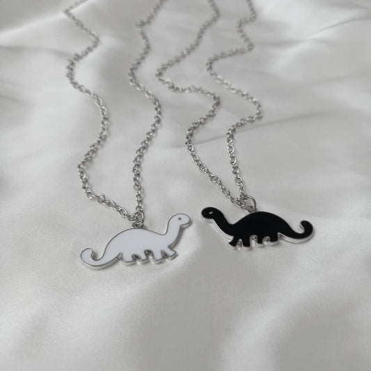 2 Piece Dinosaur Friendship Necklace Set - Bestie Necklace,Matching Necklaces,2 Best Friends Necklace,Novelty Friendship Necklace Set,Gift