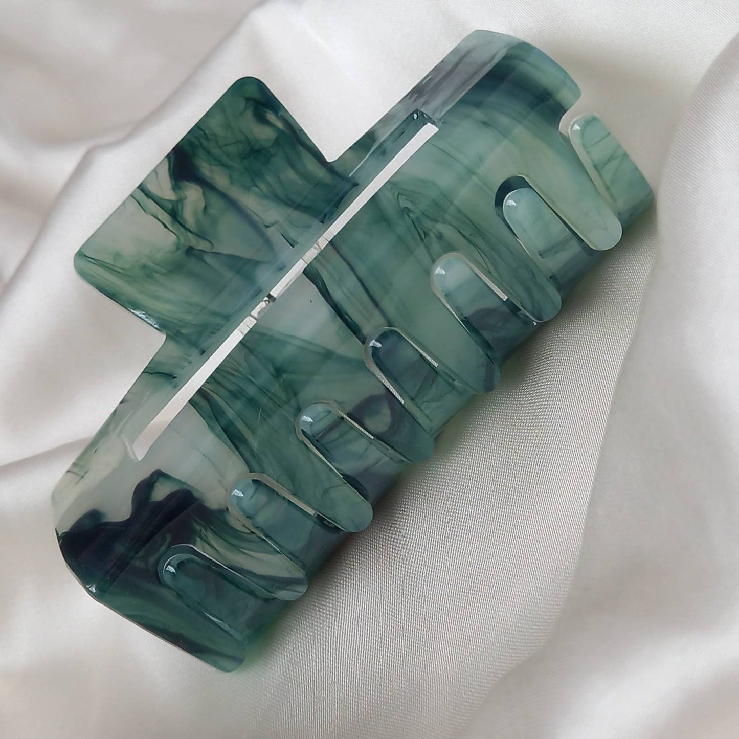 Green Hair Clamp- Hair Clip, Green Hair Accessories, Green Hair Claw, Minimalistic Hair Clips, Funky Hair Clip, Green Hair Clips In The UK