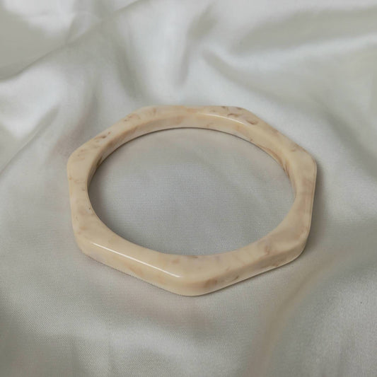 Chunky Resin Cream Bracelet - Chunky Bracelet,Resin Bracelet,White Bracelet,Thick Bracelet,Chunky jewellery,Resin Jewellery,Chunky Bangle