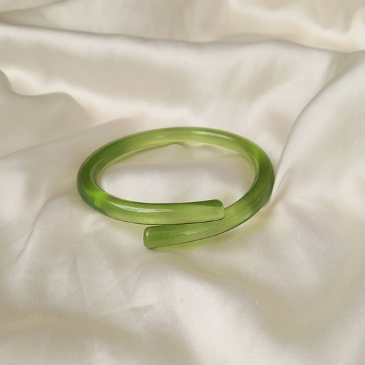 Chunky Green Resin Bracelet - Chunky Bracelet, Resin Bracelet, Emerald Green Bracelet, Thick Bracelet, Chunky jewellery, Resin Jewellery