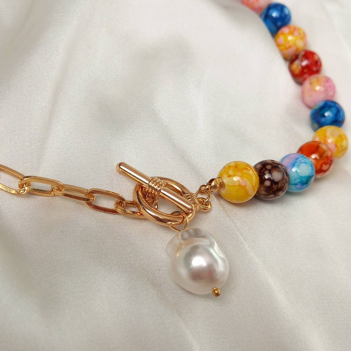 Chunky Bead & Gold Chain Necklace - Chunky Bead Necklace,Faux Pearl Necklace,Bead Jewellery,Bead Necklace,Chunky Necklace,Rainbow Necklace