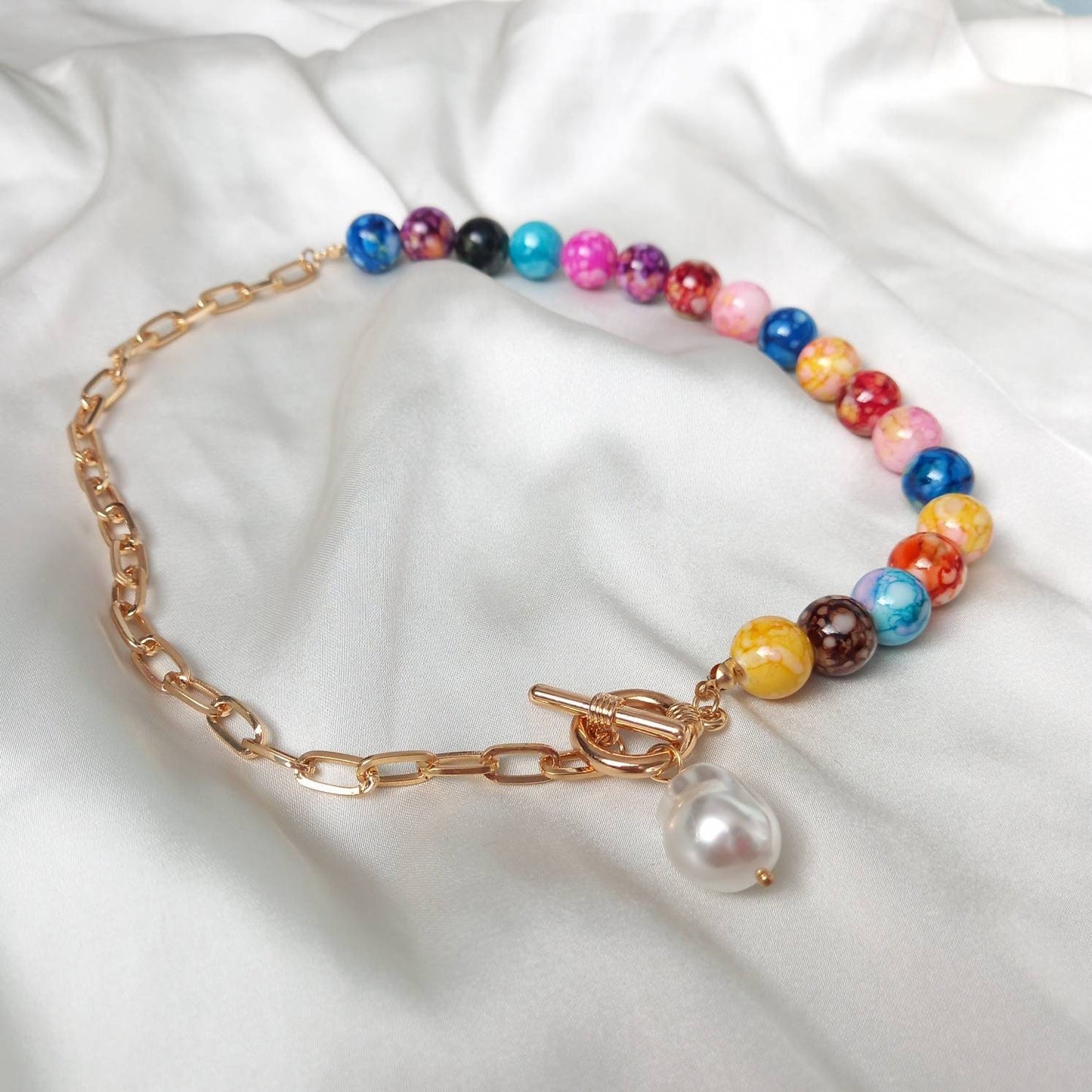 Chunky Bead & Gold Chain Necklace - Chunky Bead Necklace,Faux Pearl Necklace,Bead Jewellery,Bead Necklace,Chunky Necklace,Rainbow Necklace