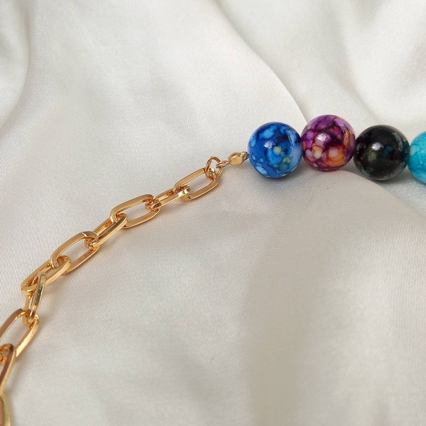 Chunky Bead & Gold Chain Necklace - Chunky Bead Necklace,Faux Pearl Necklace,Bead Jewellery,Bead Necklace,Chunky Necklace,Rainbow Necklace