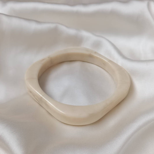 Chunky Square Resin Cream Bracelet - Chunky Bracelet,Resin Bracelet,White Bracelet,Chunky jewellery,Resin Jewellery,Chunky Bangle