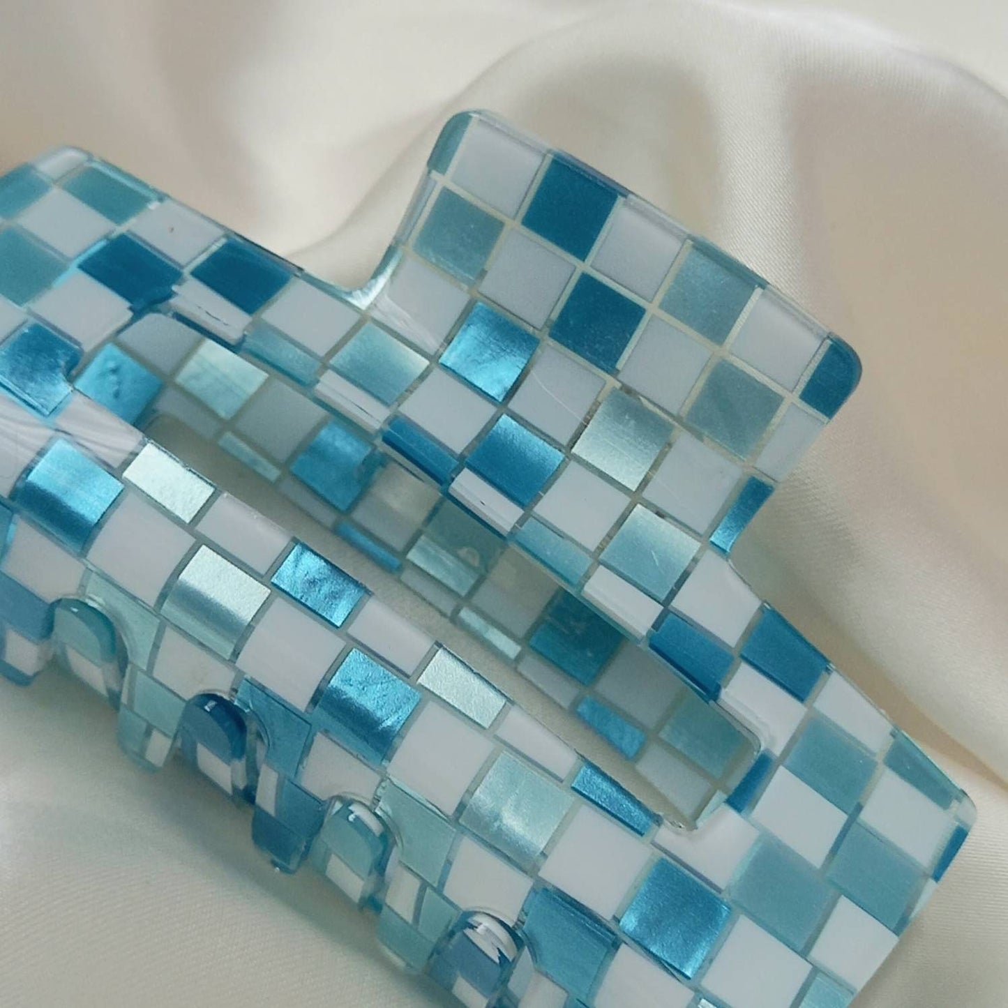 Blue & White Retro Hair Clip - Blue Hair Clip, Funky Hair Clip, 70's Accessories, Vintage Style Hair Clip, Blue Hair Claw, White Hair Clip