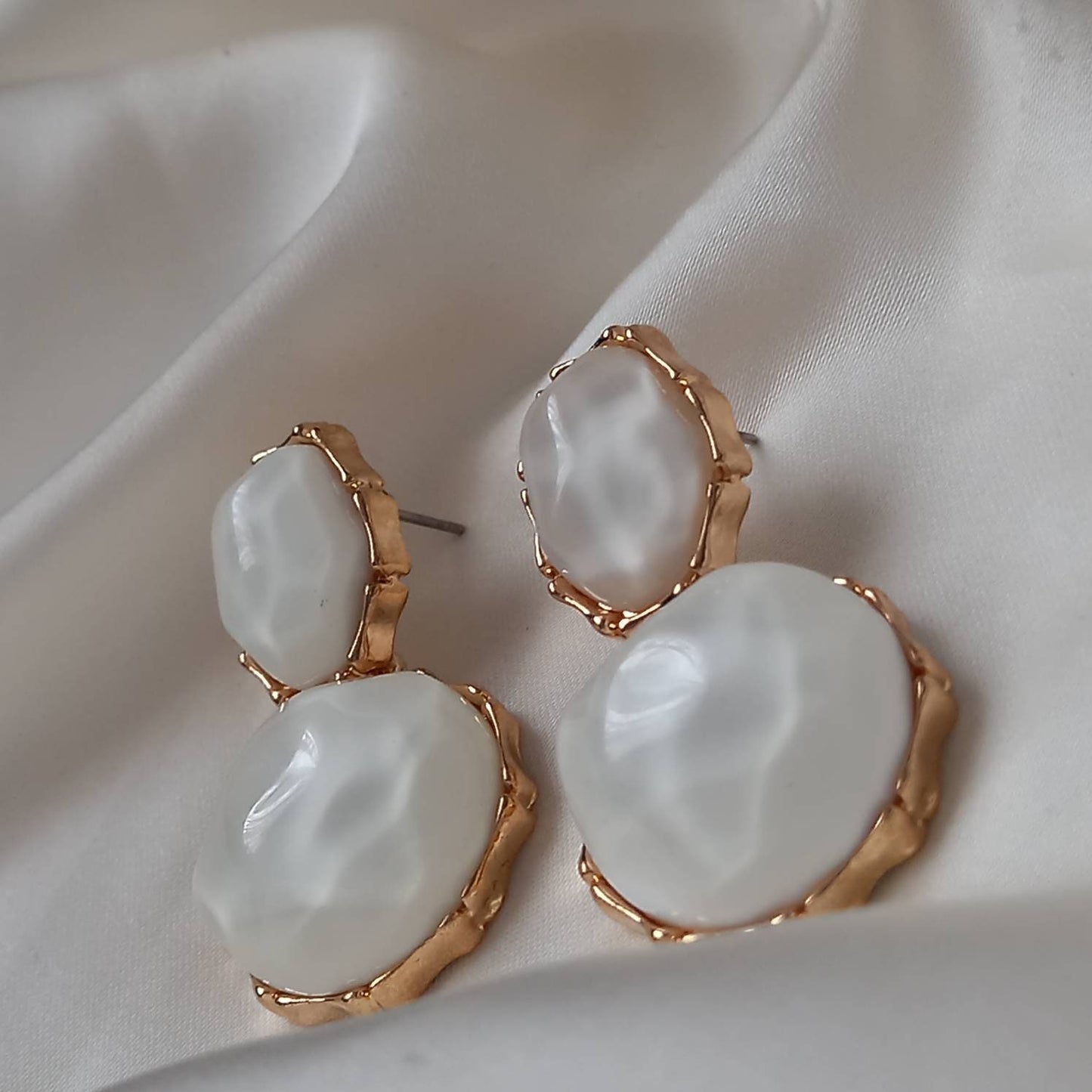 White & Gold Oval Resin Drop Earrings - White Earrings,White Jewellery,Gold Earrings,Resin Earrings,Chunky Earrings,White Oval Earrings